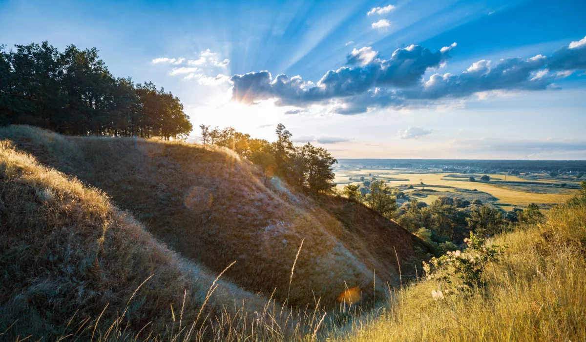 Przygoda w Chmurach: Odkryj Magię Himalajów Trekking!